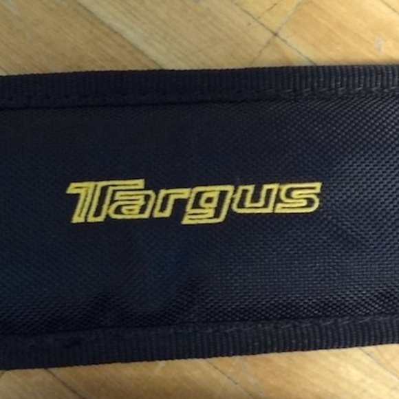 NEW TARGUS TABLET BRIEFCASE/ MESSENGER BAG - Picture 2 of 8